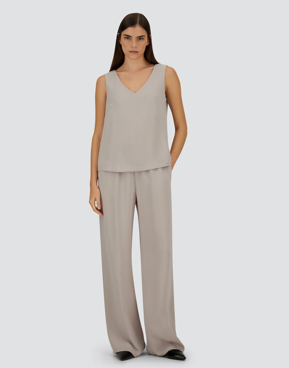 TOP CON CUELLO DE PICO DE LUCENT CADY