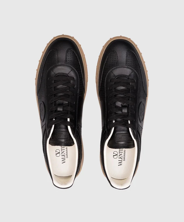 UPVILLAGE BLACK LEATHER SNEAKER