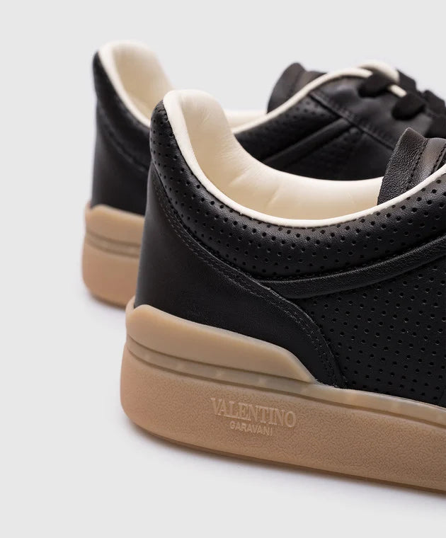 UPVILLAGE BLACK LEATHER SNEAKER